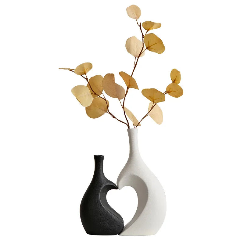 Modern Design Heart-shaped Hollow Vase Luxury Home Accessories Decoration Living Room Ornaments Crafts Home Decor Gift