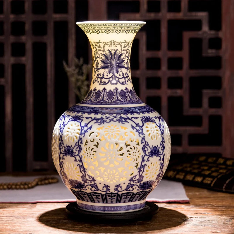 Jingdezhen Hollow Ceramic Vase Chinese Blue And White  Pierced Vase Living Room Decoration Porcelain Flower Vase