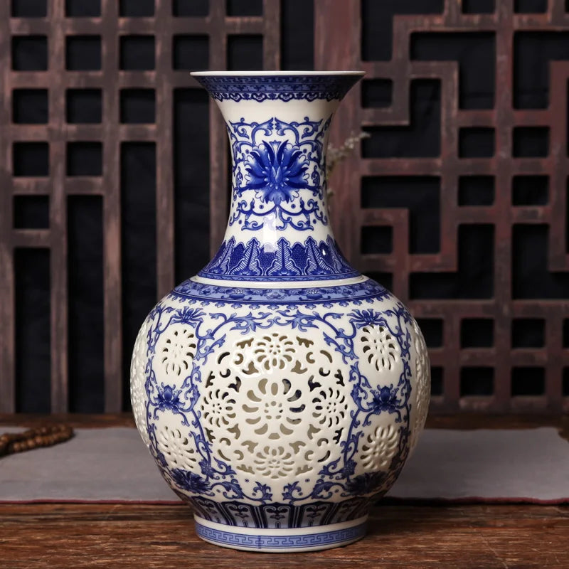 Jingdezhen Hollow Ceramic Vase Chinese Blue And White  Pierced Vase Living Room Decoration Porcelain Flower Vase