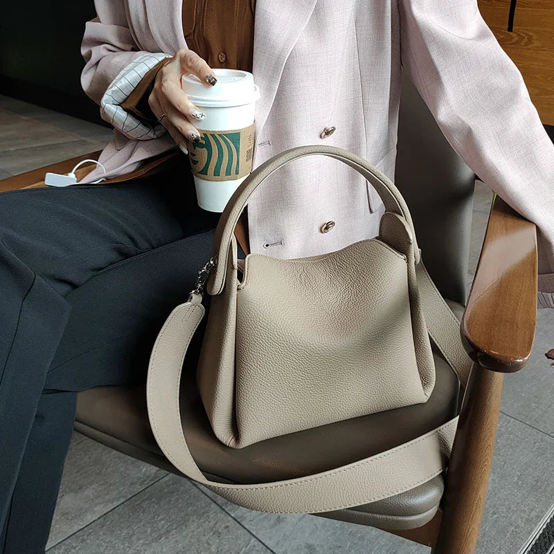 Famicare Luxury Soft Female Genuine Leather Shoulder Bags Women Messenger Bags Fashion Lady Shopping Square Handbag New 2023