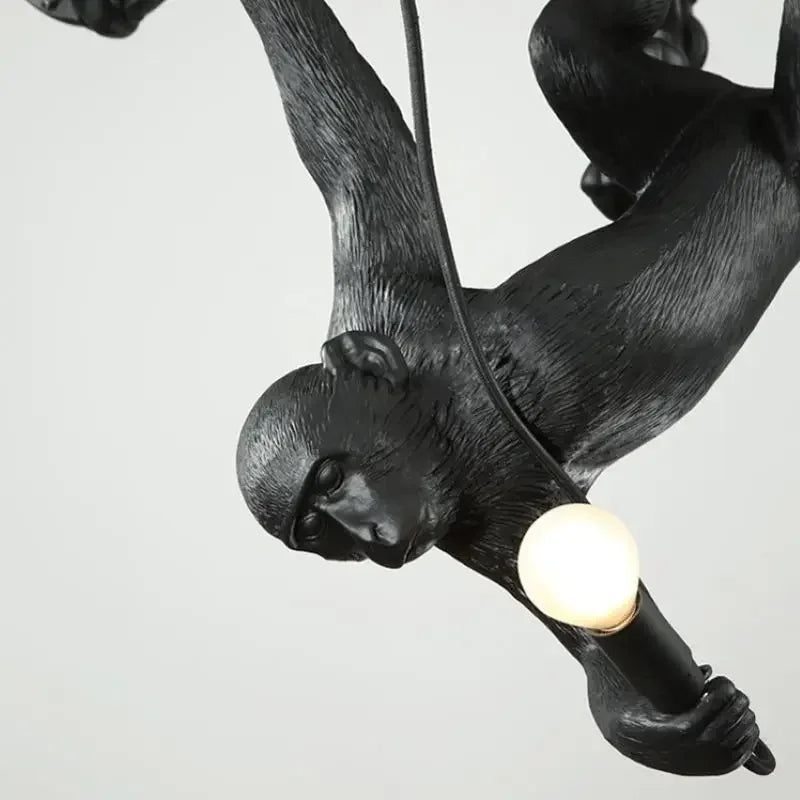 Nordic Creative Art Climbing Monkey Chandeliers Resin Animal Design LED Lamp for Dining Living Room Pendant Lighting Home Decor