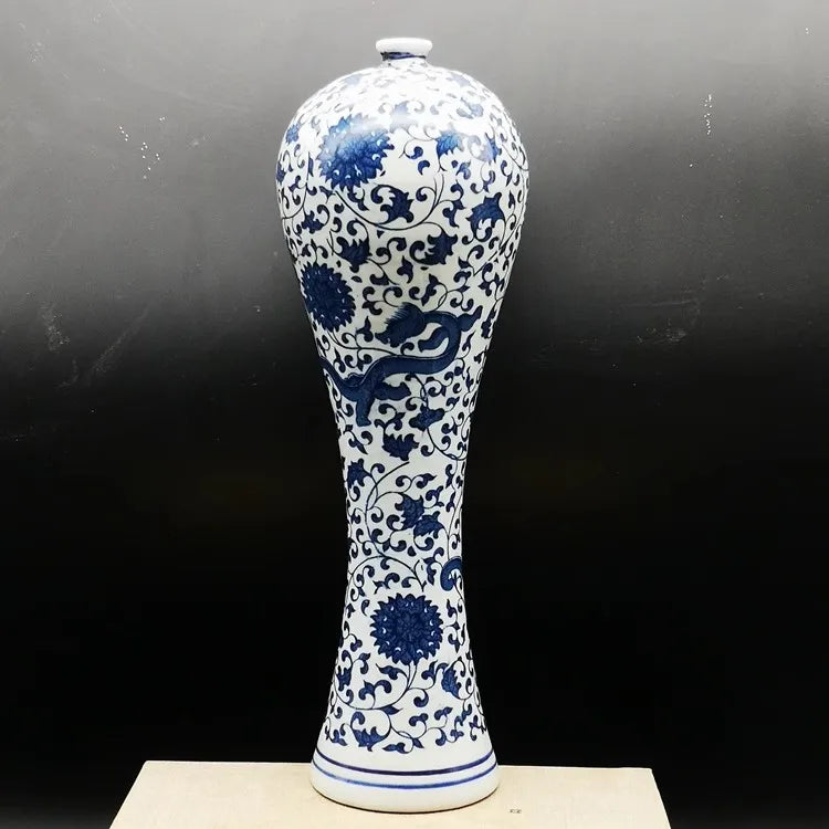 Antique Porcelain Qing Qianlong Blue and White Entangled Branch Dragon Pattern Vase Home Decoration