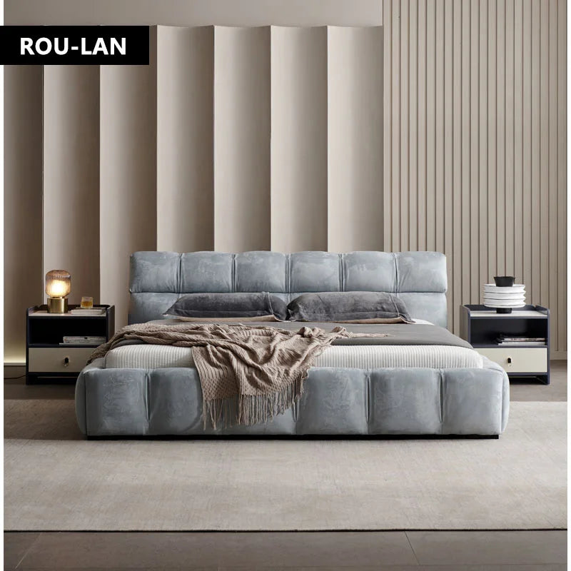 Modern minimalist fabric bed Modern master bedroom Italian minimalist light luxury designer double bed