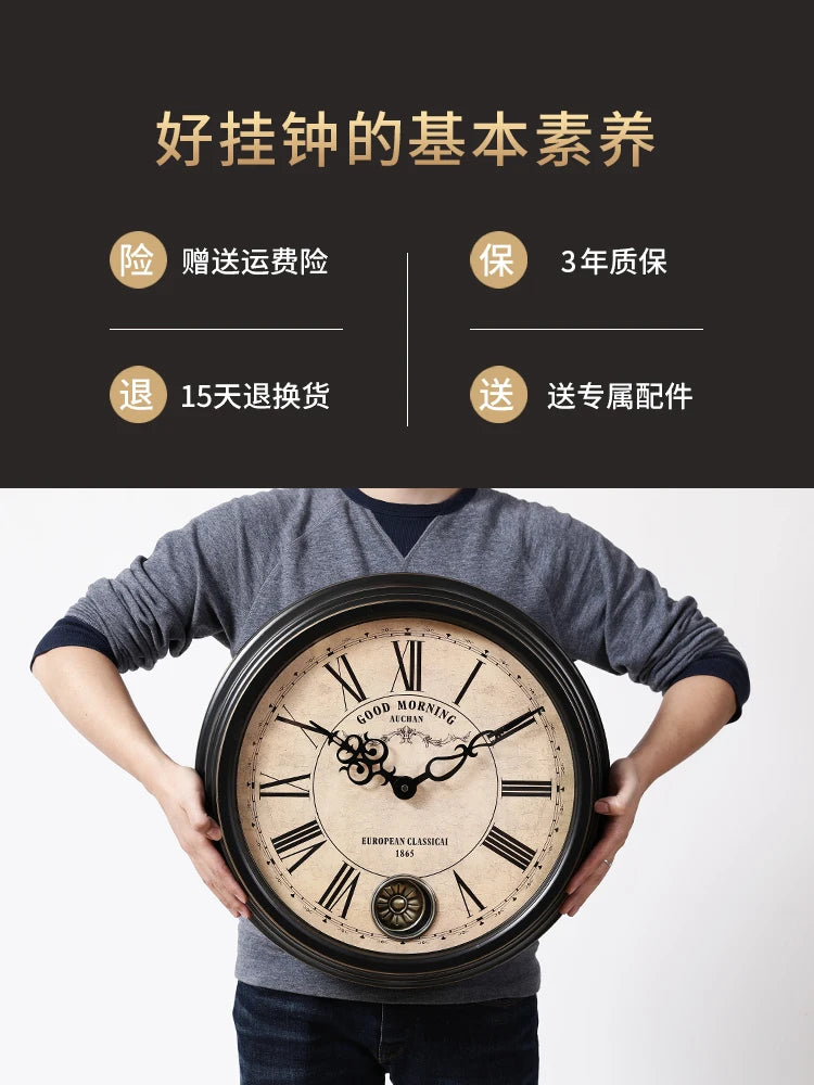 2022 new European retro wall clock home living room light luxury wall clock modern minimalist American fashion clock