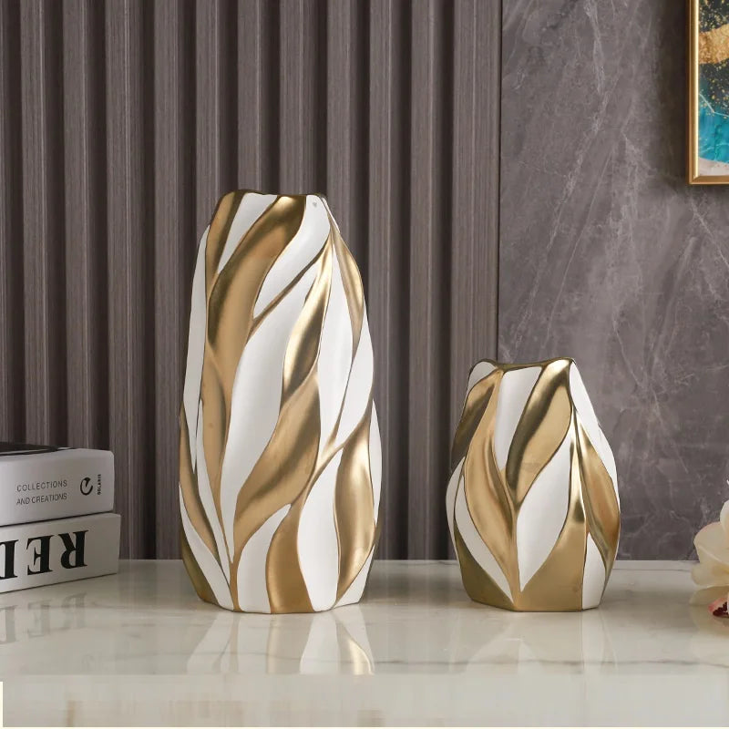 Light luxury gold painted ceramic vases, high-end creative living room, dining table decoration, home furnishings, hotel crafts,