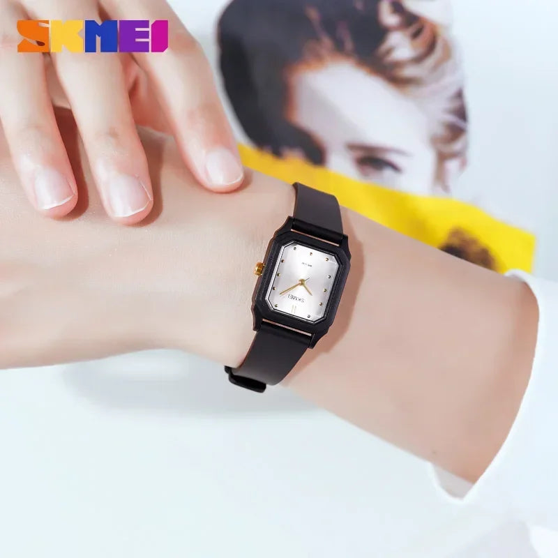 SKMEI Small Young Lady Watch Clock reloj mujer Light Thin Girls Quartz Watches Fashion Creative Women Quartz Wristwatches 1651