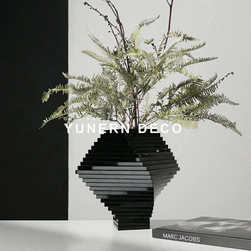 Crystal Large Flower Vase Luxury Black Interior Modern Design Flower Bottle Exsurreal Room Office Pots De Fleurs Home Decor